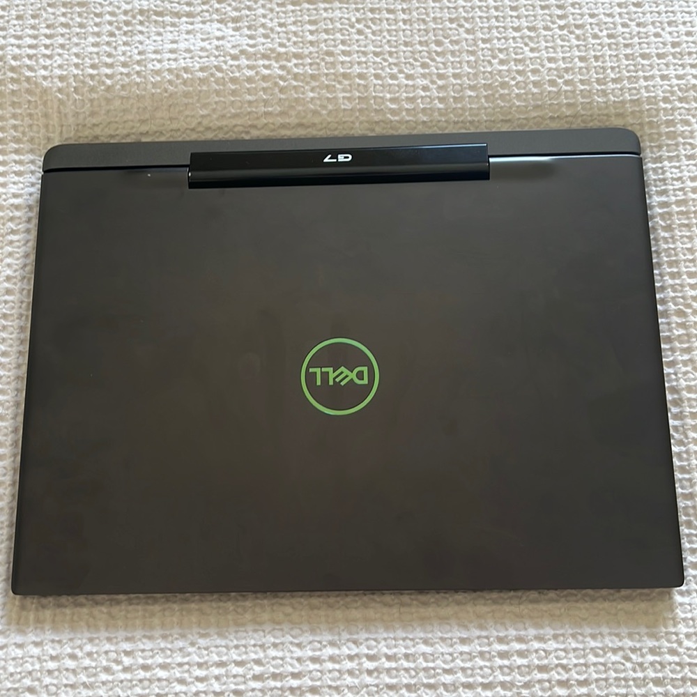 Dell G7 7590 Gaming Laptop